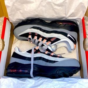 Kids size 2 Nike Air Max 95